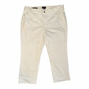 NYDJ White Marilyn Capri Pants with Lift Tuck Technology